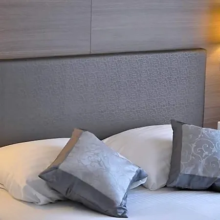 The Concert Hotel 3*